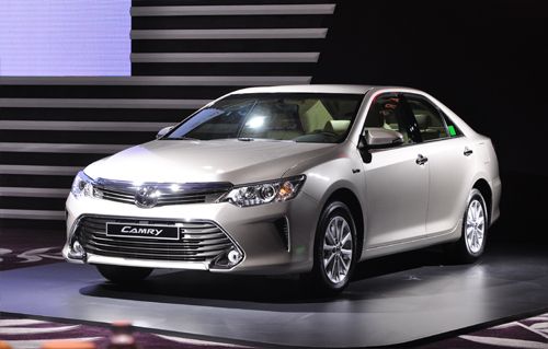 Toyota Camry 2016 thêm trang bị giảm giá bán tại Việt Nam  Ôtô