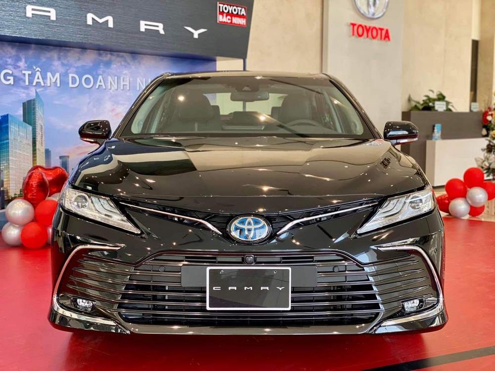 new-camry-2.jpg